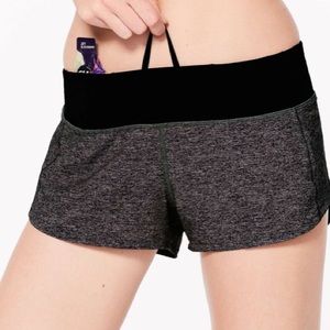 Lululemon Speed Up Short 2.5" Heather Lux Multi Black / Black Size 6